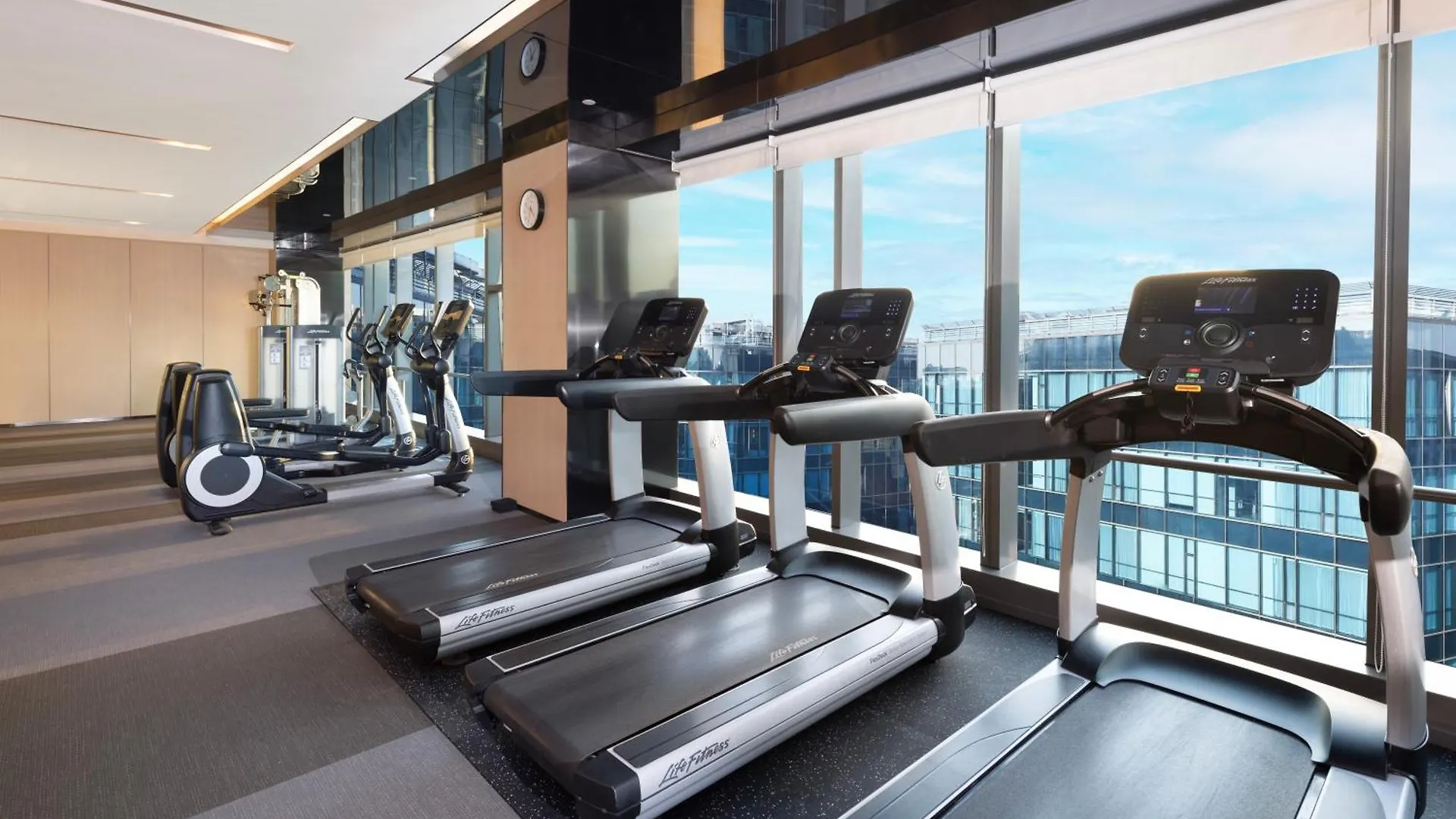 Hyatt House Shanghai Hongqiao Cbd 4*,